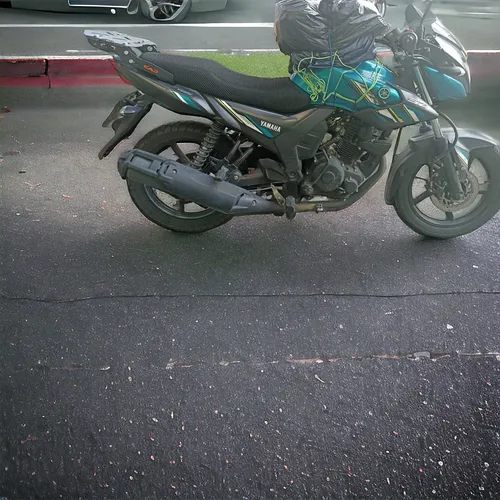Yamaha SZ 150 (150 CC) 2024